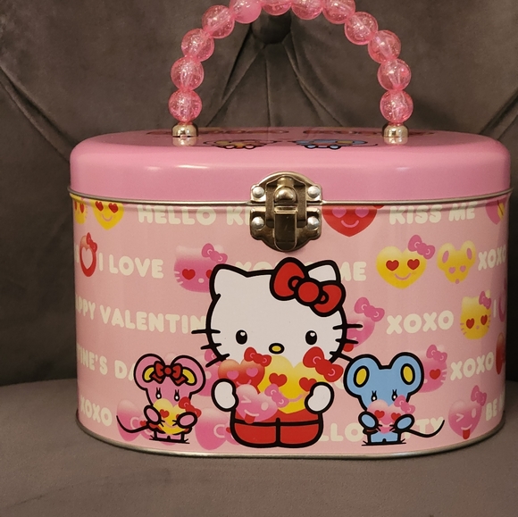 Hello Kitty Handbags - Hello Kitty 2023 Sanrio Valentine's Day  Tin BOX